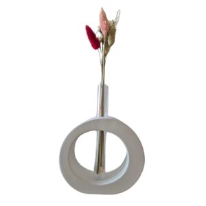 Handgemachte ovale Dekovase aus Gips mit Trockenblumen