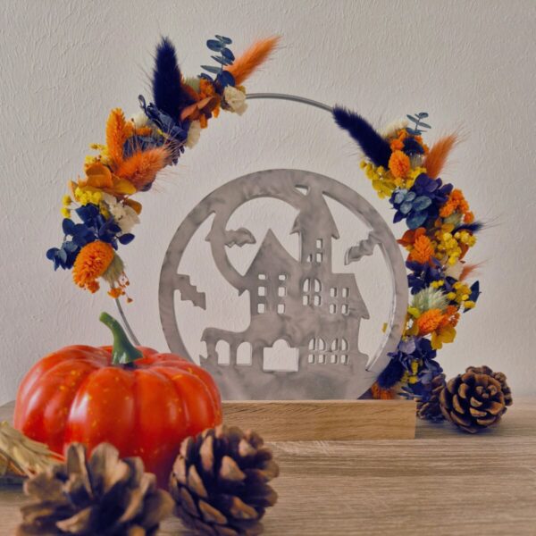 Stehender Halloween Blumenring mit Deko